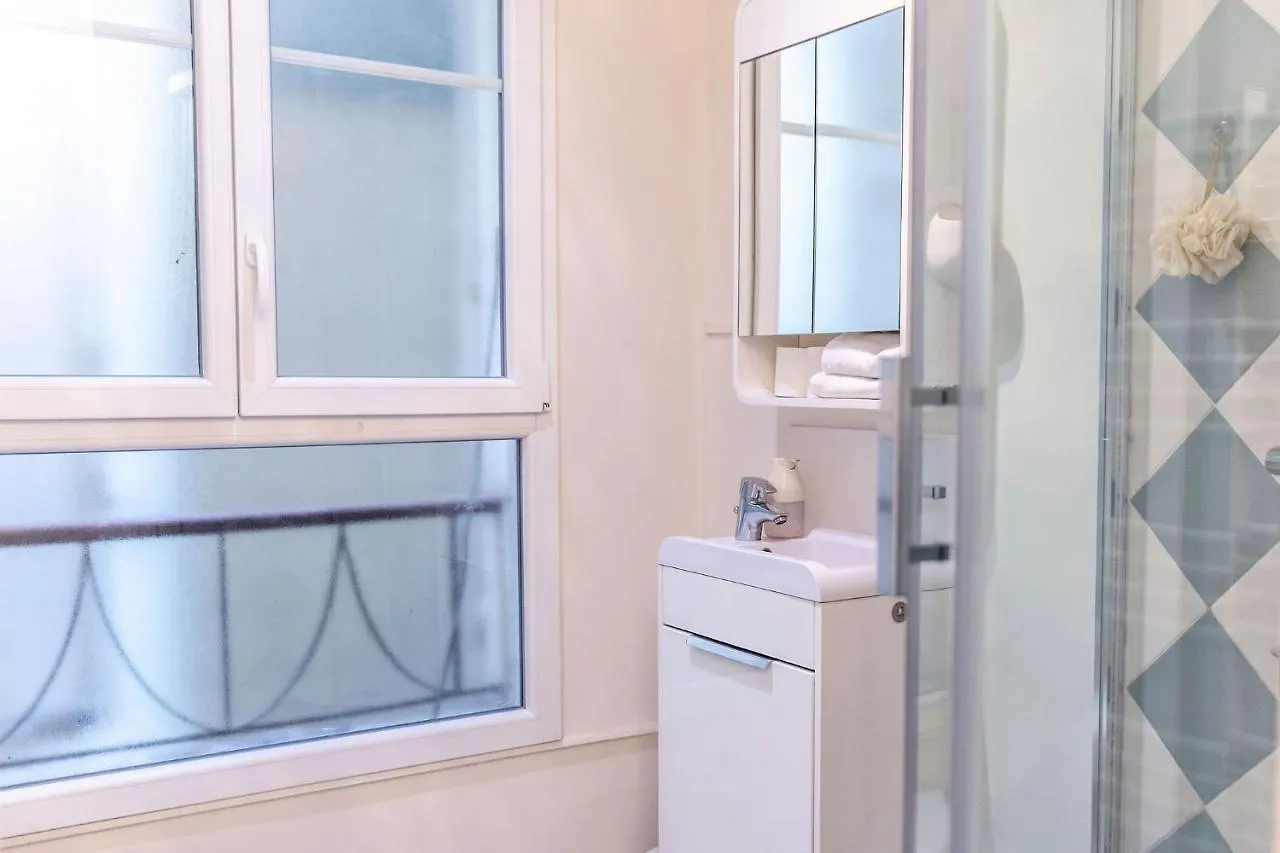 Montmartre Pigalle Apartment Paris